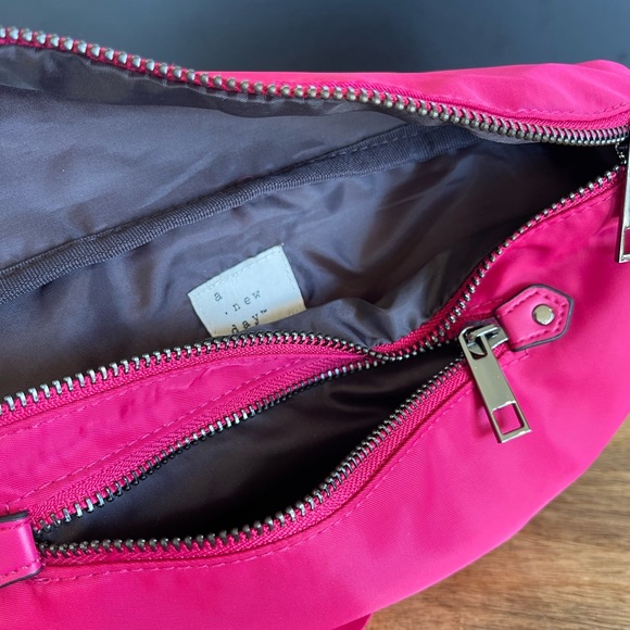 NWOT A New Day Fanny Pack - Picture 3 of 4